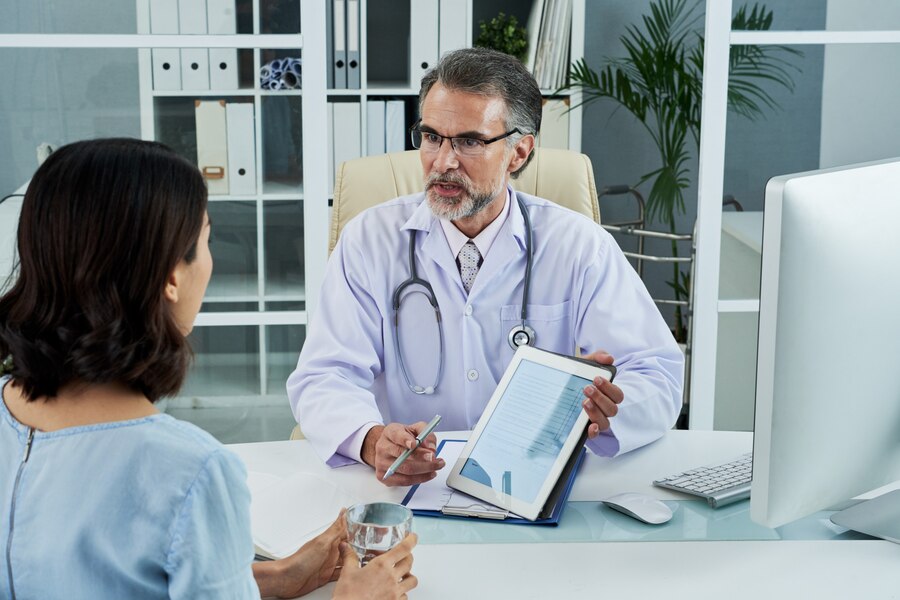 doctor of wegeners and patient in infusion center of de in delaware