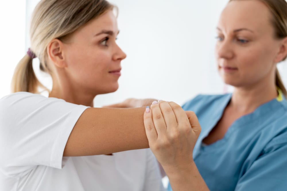 A woman consulting for her arthritis treatment milford delaware at infusion center of delaware clinic.